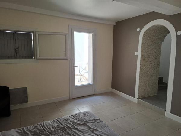 Appartement  3 pieces  avec terrasse 17 m² proche des commodités