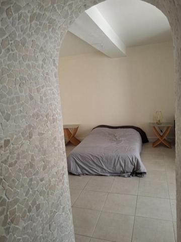 Appartement  3 pieces  avec terrasse 17 m² proche des commodités