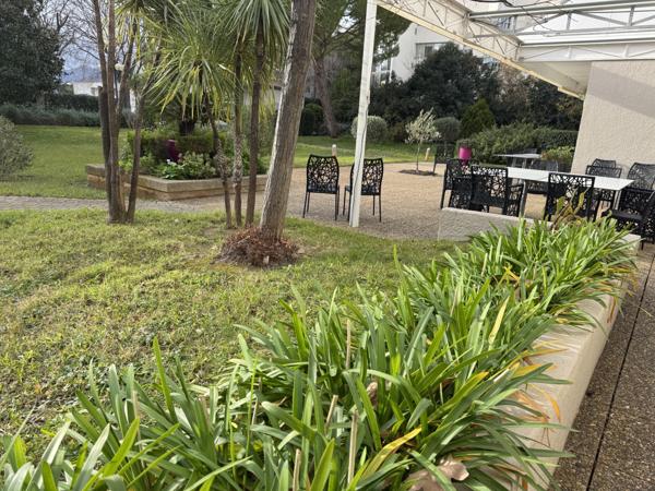 Marseille (13008) À Marseille 8 eme , appartement de 3 pièces avec jardin privatif residence sénior