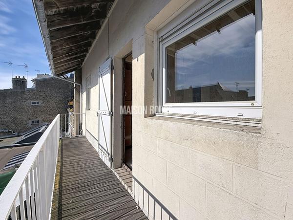 Appartement T2 à rénover avec balcon plein sud à deux pas de la plage à Saint-Malo
