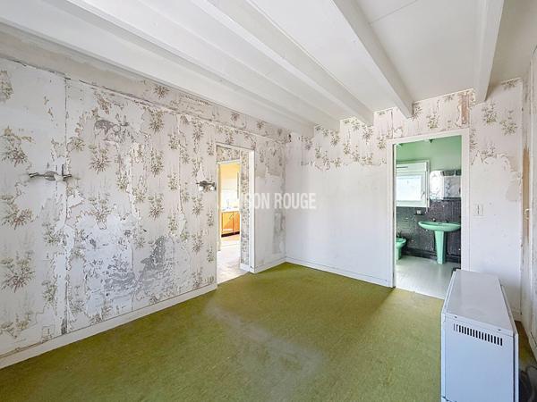 Appartement T2 à rénover avec balcon plein sud à deux pas de la plage à Saint-Malo