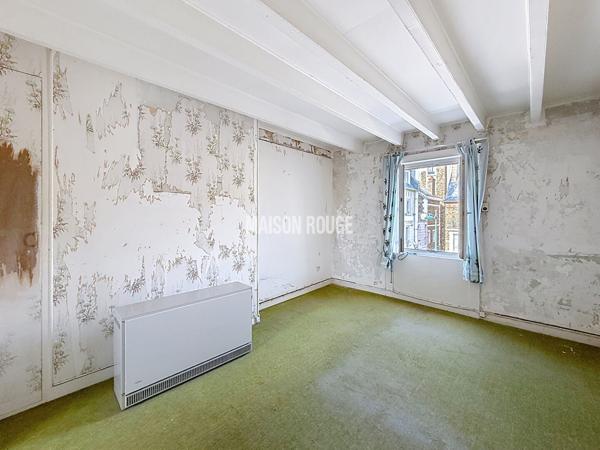 Appartement T2 à rénover avec balcon plein sud à deux pas de la plage à Saint-Malo