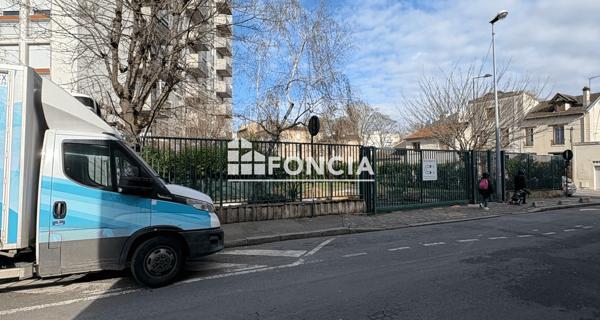 À vendre Parking 11.5 m² - Saint-denis 93200