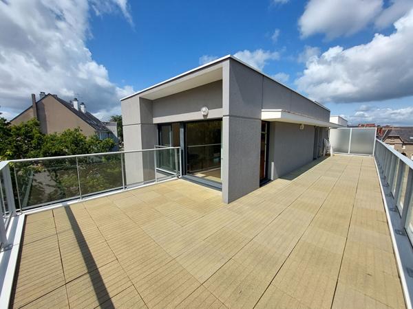 Appartement Nantes Jules Verne 4 pièce(s) 92.80 m2 - Balcon - Parking - Cave /