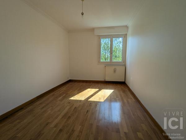 Appartement Nantes Jules Verne 4 pièce(s) 92.80 m2 - Balcon - Parking - Cave /