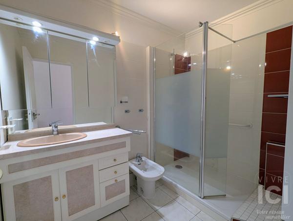 Appartement Nantes Jules Verne 4 pièce(s) 92.80 m2 - Balcon - Parking - Cave /