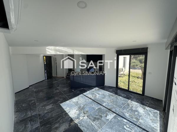 Villa T4 récente avec piscine au calme absolue.