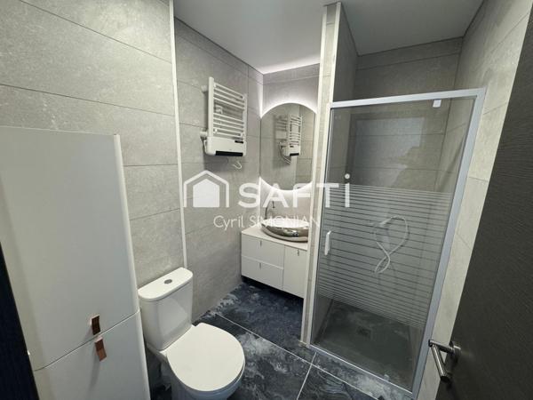 Villa T4 récente avec piscine au calme absolue.