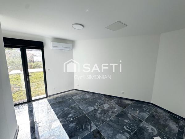 Villa T4 récente avec piscine au calme absolue.