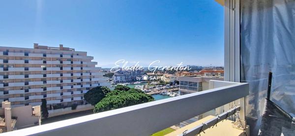 T2 vue mer avec terrasse et place de parking