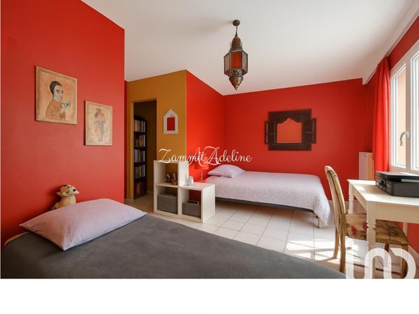 Maison 9 pièces de 213 m² à Le Blanc-Mesnil (93150)