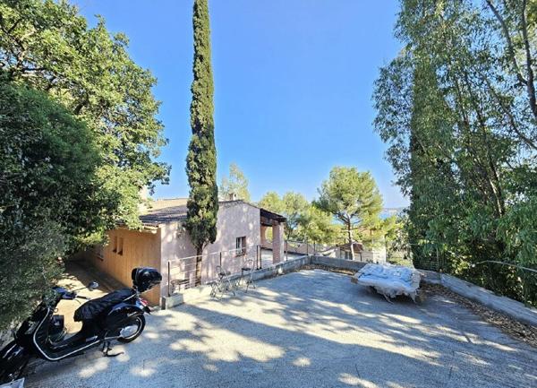 Maison à vendre    5 pièces •  La Seyne-sur-Mer