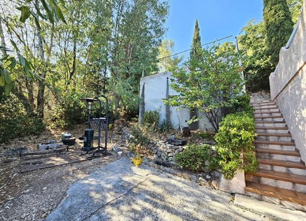 Maison à vendre    5 pièces •  La Seyne-sur-Mer