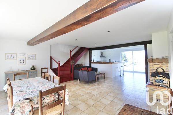 Maison à vendre 9 pièces 212 m² Villeneuve-sur-Yonne