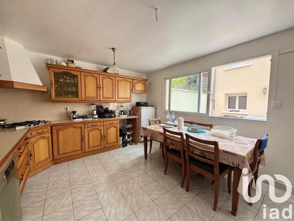 Maison à vendre 10 pièces 203 m² Saint-Leu-la-Forêt