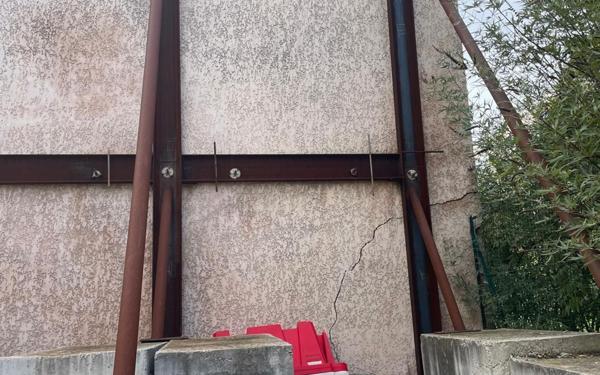 Maison à vendre    2 pièces •  Hyères