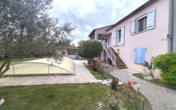 Maison à vendre    5 pièces •  Aramon