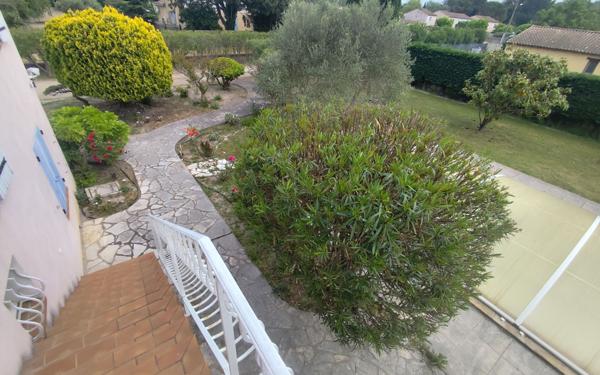 Maison à vendre    5 pièces •  Aramon