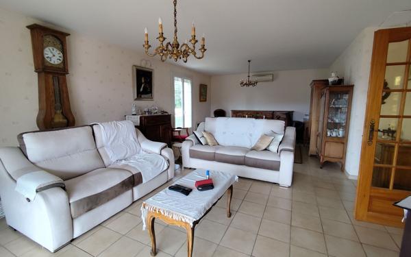 Maison à vendre    5 pièces •  Aramon
