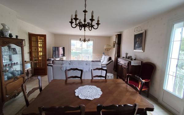 Maison à vendre    5 pièces •  Aramon