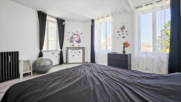 Maison à vendre 5 pièces CHATEAUMEILLANT (18)
