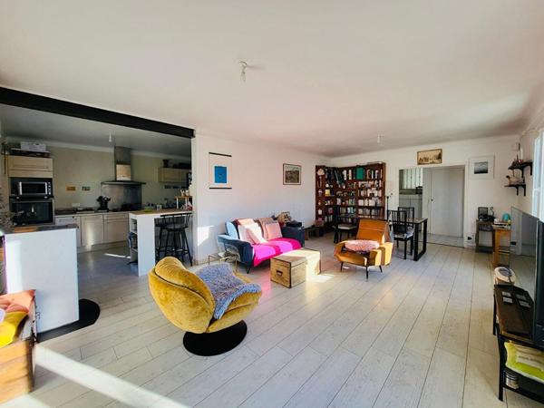 Belle maison Isle Sur La Sorgue 5 pièces sur terrain de plus de 2300m2