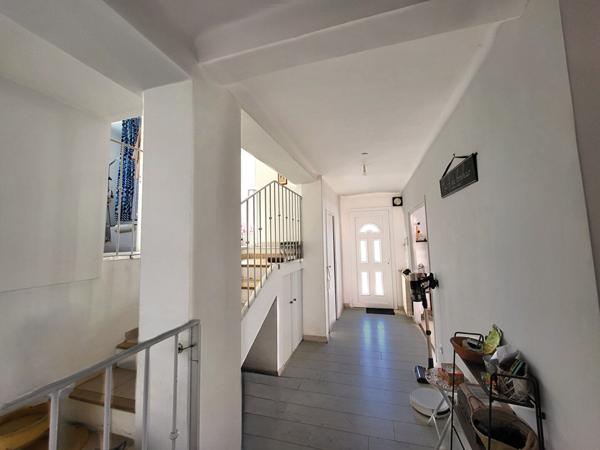 Belle maison Isle Sur La Sorgue 5 pièces sur terrain de plus de 2300m2