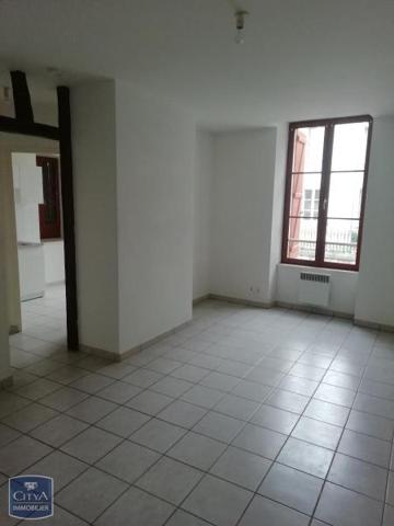 Location appartement Mehun-sur-Yèvre (18500) 2 pièces 45m²