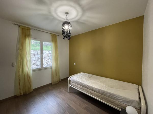 Cox (31480) Location Maison de plain-pied meublée, de 95m2, T4, jardin.