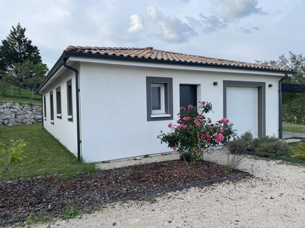 Cox (31480) Location Maison de plain-pied meublée, de 95m2, T4, jardin.