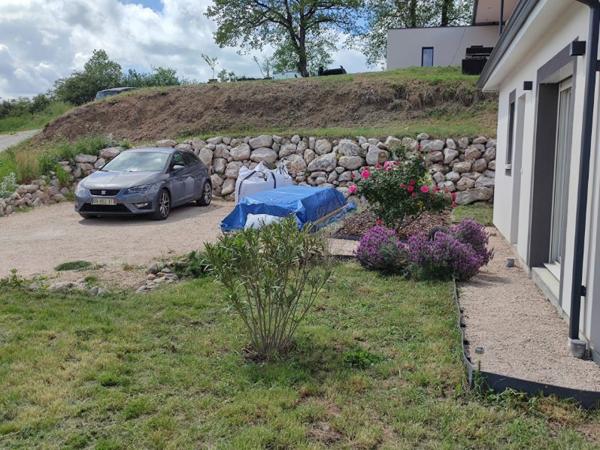 Cox (31480) Location Maison de plain-pied meublée, de 95m2, T4, jardin.