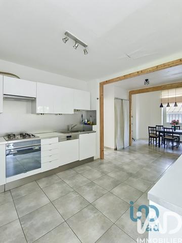 Maison à vendre 10 pièces 203 m² Évian-les-Bains