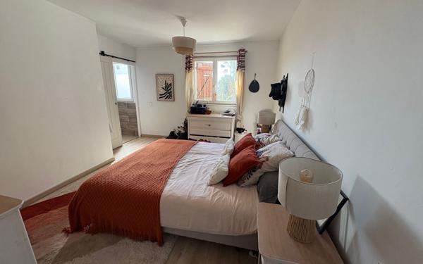 Maison à vendre    5 pièces •  Bendejun