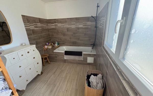 Maison à vendre    5 pièces •  Bendejun