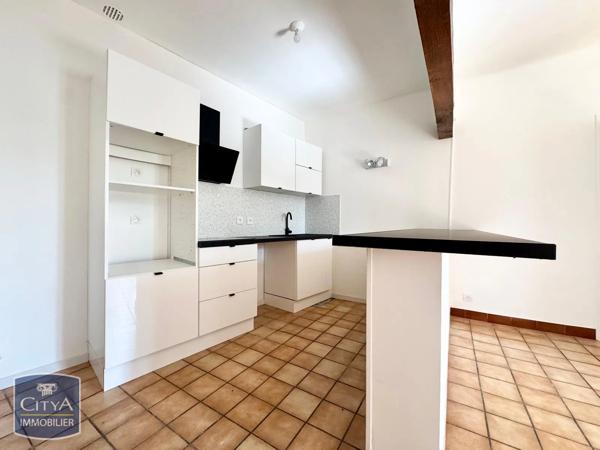 Appartement à louer 3 pièces 56.2m² Nîmes (30900)