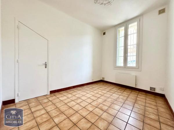 Appartement à louer 3 pièces 56.2m² Nîmes (30900)