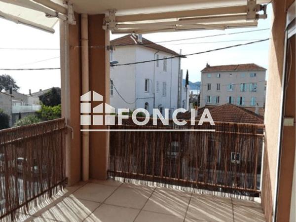 Location Appartement 2 pièces 41.76 m² - LA CHAUMIERE Cannes 06400