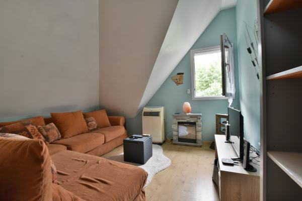 JURANÇON : Maison d’Architecte - 145 m2 - Piscine de 12 m - Environnement verdoyant