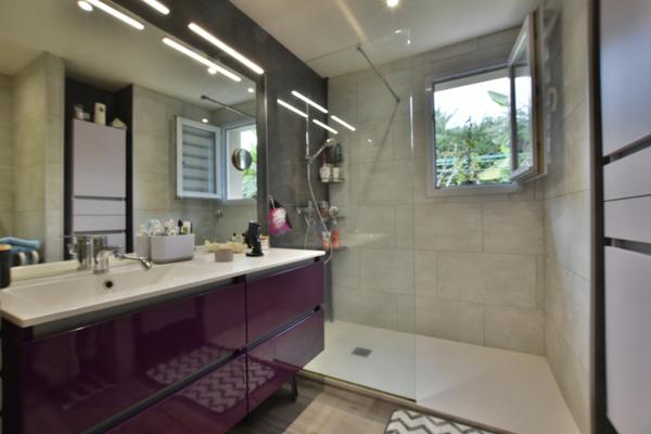 JURANÇON : Maison d’Architecte - 145 m2 - Piscine de 12 m - Environnement verdoyant
