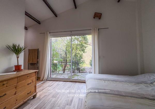 Fuveau, villa 136 m² au cœur de la forêt avec piscine et dépendance.