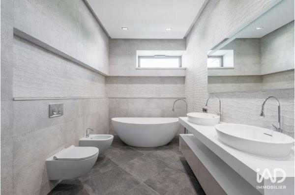 Appartement (neuf) à vendre 5 pièces 158 m² Paris 18