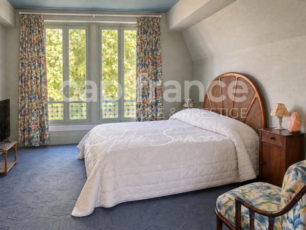 Mantes-la-Jolie – Demeure de caractère de 380 m², 14 pièces, jardin et garage