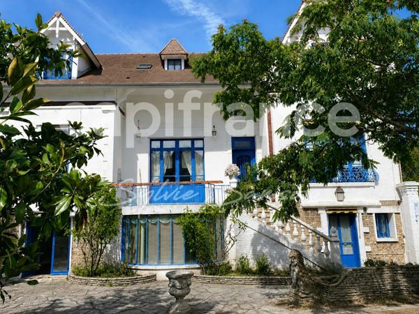 Mantes-la-Jolie – Demeure de caractère de 380 m², 14 pièces, jardin et garage