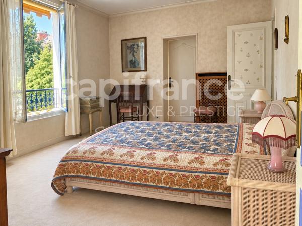 Mantes-la-Jolie – Demeure de caractère de 380 m², 14 pièces, jardin et garage