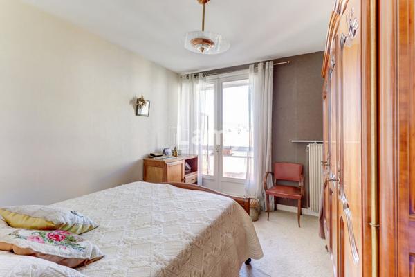 Appartement t2 + balcons + garage et parking