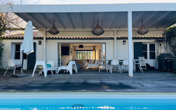 Maison à vendre    5 pièces •  La Flotte