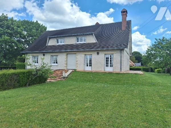 Demeure de 213m² sur 2085m² de jardin, Aubigny-Sur-Nère