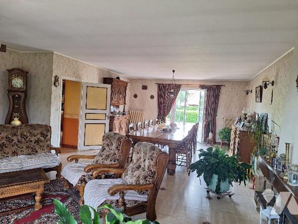Demeure de 213m² sur 2085m² de jardin, Aubigny-Sur-Nère