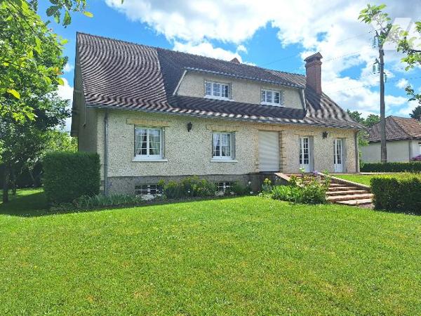 Demeure de 213m² sur 2085m² de jardin, Aubigny-Sur-Nère