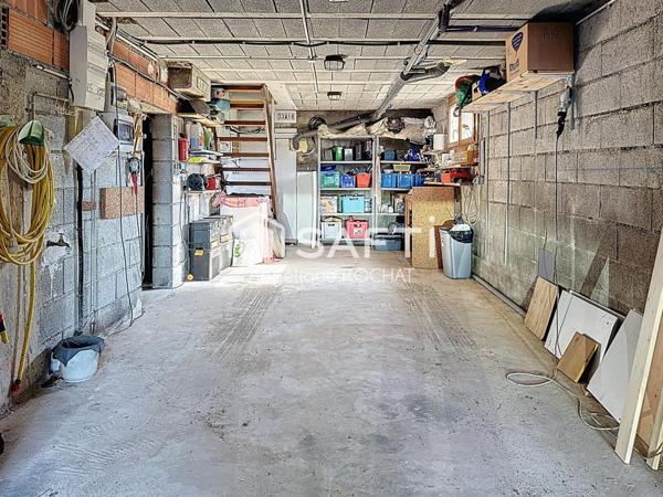 Nouveauté sur Magalas Maison de plain pied  4 chambres grande piscine sur 1100m2 un coin de paradis